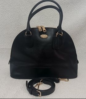 (Category: ) located in . Submitted by sossythrift (Listing ID 1437124513, Image 1). Description: .