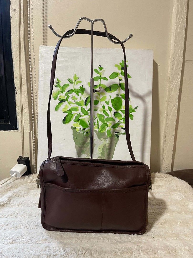 Coach Vintage Sling Bag Original (Category: Luxury Bags & Wallets) located in Naawan. Submitted by twillycalledprelovedbags (Listing ID 1437103505, Image 1). Description: issue repaint, may rubs sa edge - talon zipper, made in United States.