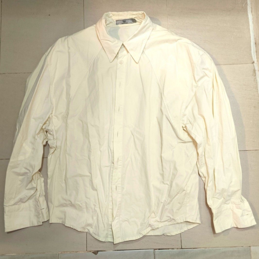 Cream Button Up Polo Shirt Semi Formal (Category: Tshirts & Polo Shirts ) located in Caloocan City. Submitted by vampiricpunks (Listing ID 1437168571, Image 1). Description: - Medium on tag - Soft collar Dimensions: Shoulder: 22 in Sleeve length: 24 in Chest: 40 in Length: 29 in PAYMENT: GCASH MODE OF DELIVERY: J&T OR LALAMOVE.
