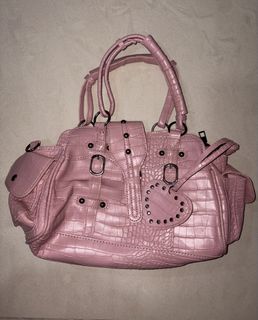 (Category: ) located in . Submitted by softpixie (Listing ID 1437157668, Image 1). Description: .
