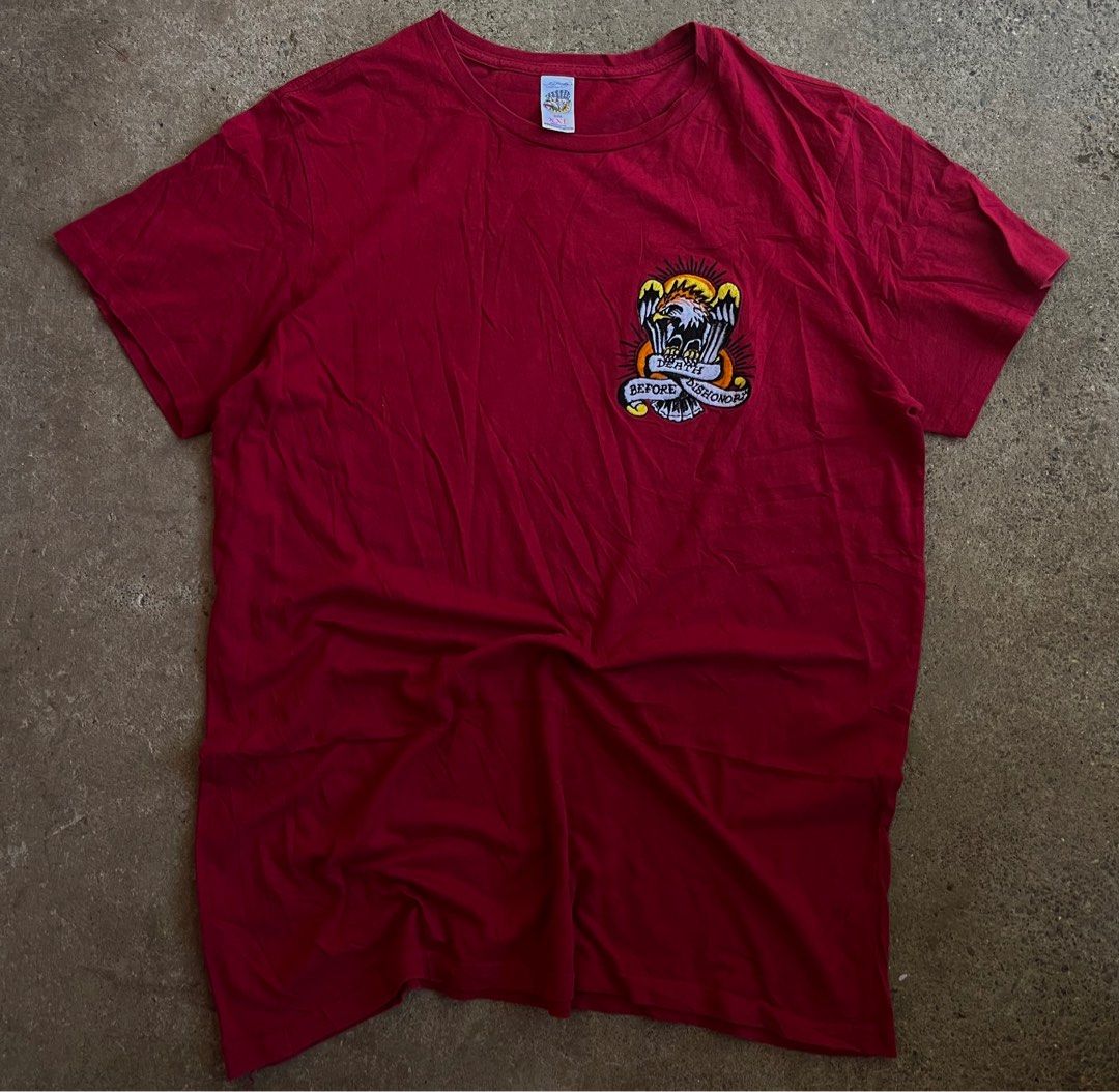 ED HARDY DEATH BEFORE DISHONOR (Category: Tshirts & Polo Shirts ) located in Carcar. Submitted by thrift_kidd (Listing ID 1437092849, Image 1). Description: ED HARDY XXL DIMES: 22x31 EXCELLENT DM📩.