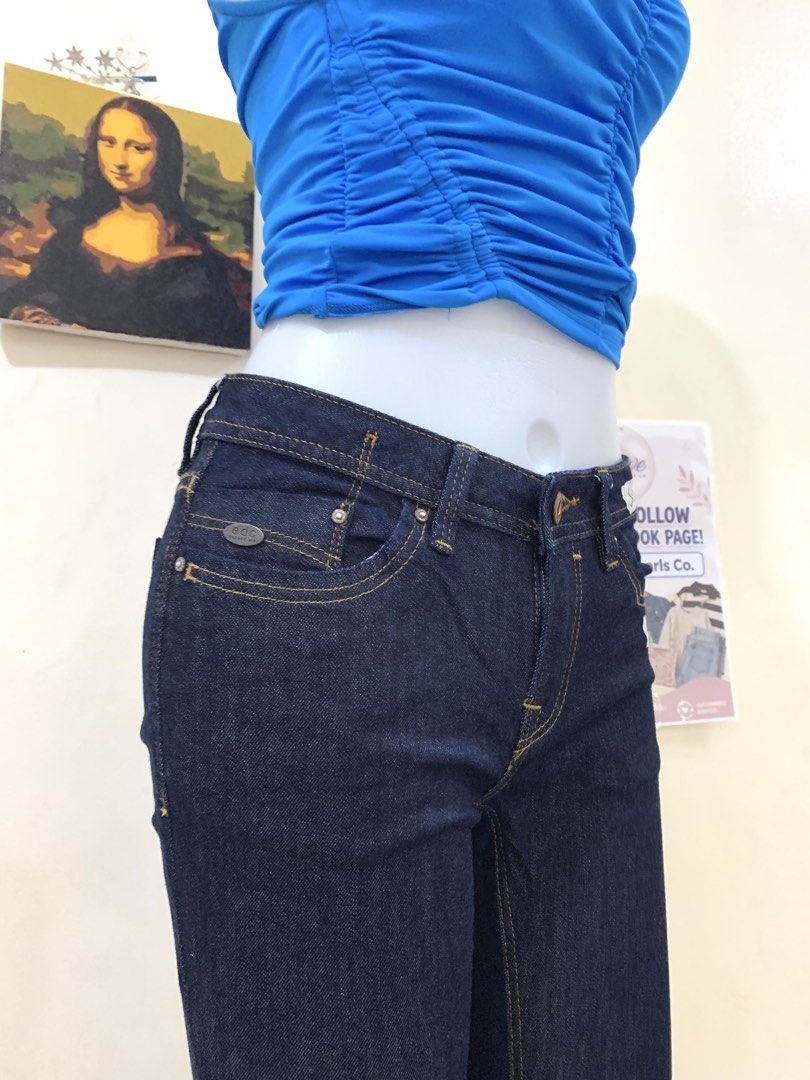EDC High Waist Jeans - Size 25 (Category: Jeans) located in Daraga. Submitted by shevvv28 (Listing ID 1437171019, Image 3). Description: - EDC dark wash high-waisted jeans - Bootcut leg - Size 25 - Stretchy fit - Yellow stitching details - Classic five-pocket design.