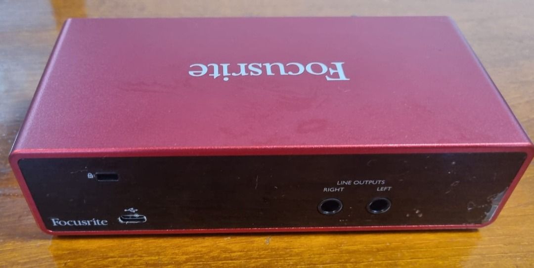 Focusrite Scarlett 2i2 3rd Gen Audio Interface450348751100979203