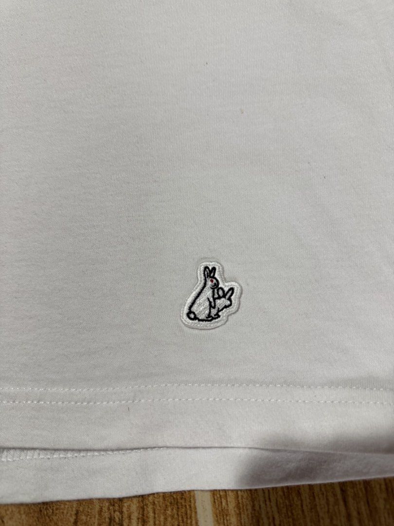 FR2 Smoking Kills T-shirt (Category: Tshirts & Polo Shirts ) located in Manila. Submitted by mjaothrift (Listing ID 1437167617, Image 3). Description: - FR2 T-shirt - Features the iconic "Smoking Kills" logo - Small rabbit logo detail - Color: White - Size: M - Style: Crew neck, short sleeves.