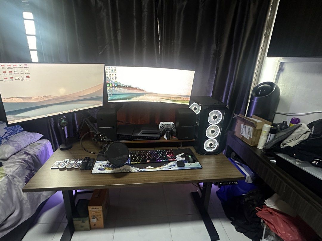 Full Gaming PC Setup With Dual Montior450239337018828800