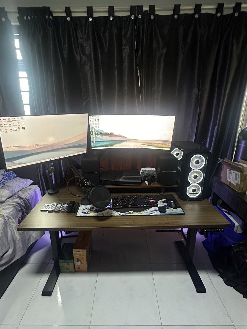 Full Gaming PC Setup With Dual Montior450239337018828801
