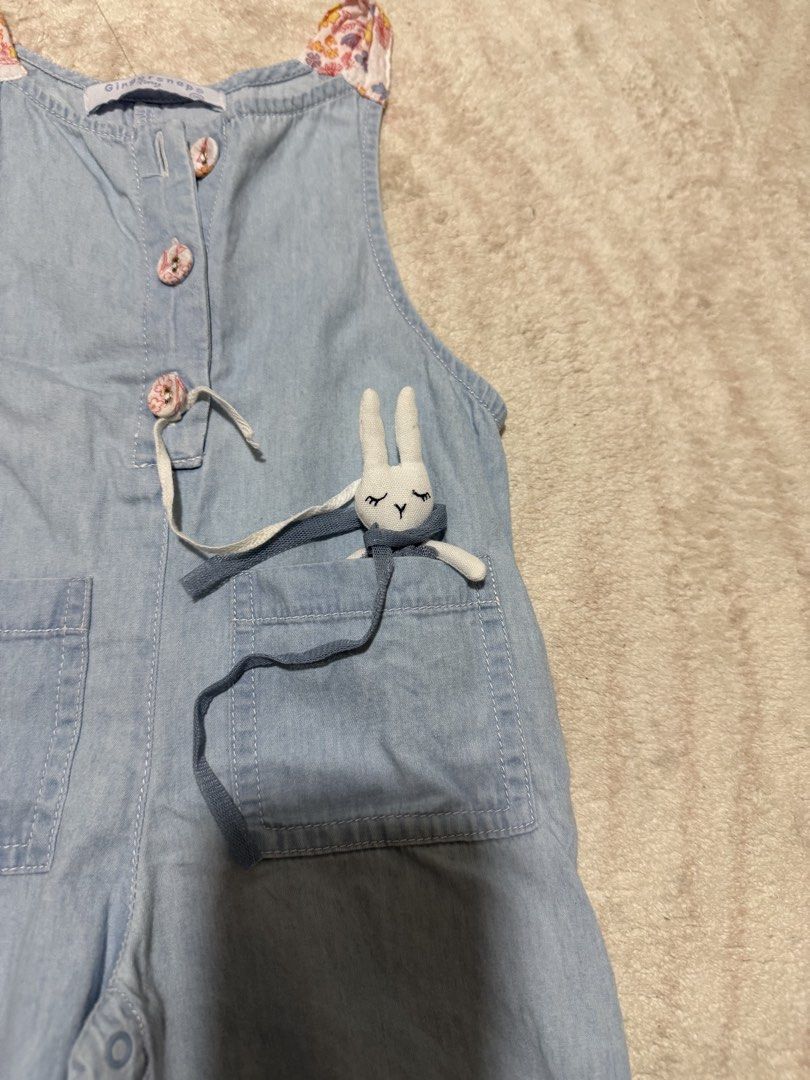 Gingersnaps Jumper Pants (Category: Babies & Kids Fashion) located in Quezon City. Submitted by s.cl0set (Listing ID 1437186235, Image 3). Description: .