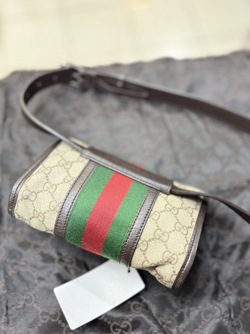 Gucci belts nag (Category: Luxury Bags & Wallets) located in Manila. Submitted by fivethousandlilies (Listing ID 1437204679, Image 2). Description: Guaranteed authentic Minimal Sign of wear only pls check all photos or dm/pm me For more info .