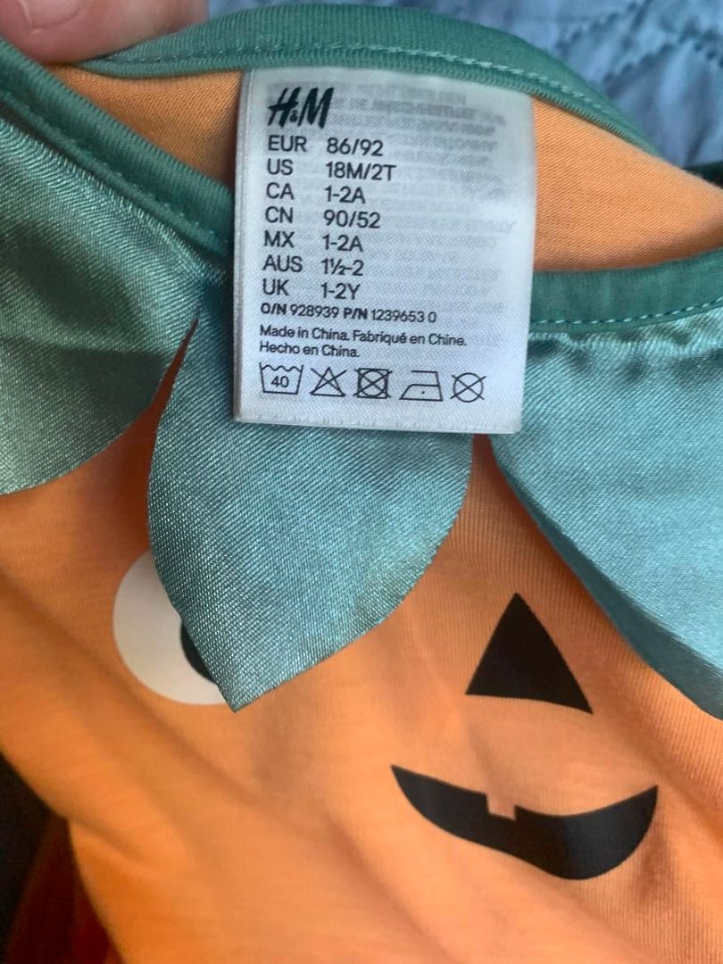 H&M Pumpkin Halloween Costume (Category: Babies & Kids Fashion) located in Muntinlupa City. Submitted by aubreyraven (Listing ID 1437108472, Image 2). Description: Used once. Orig Price: 999.