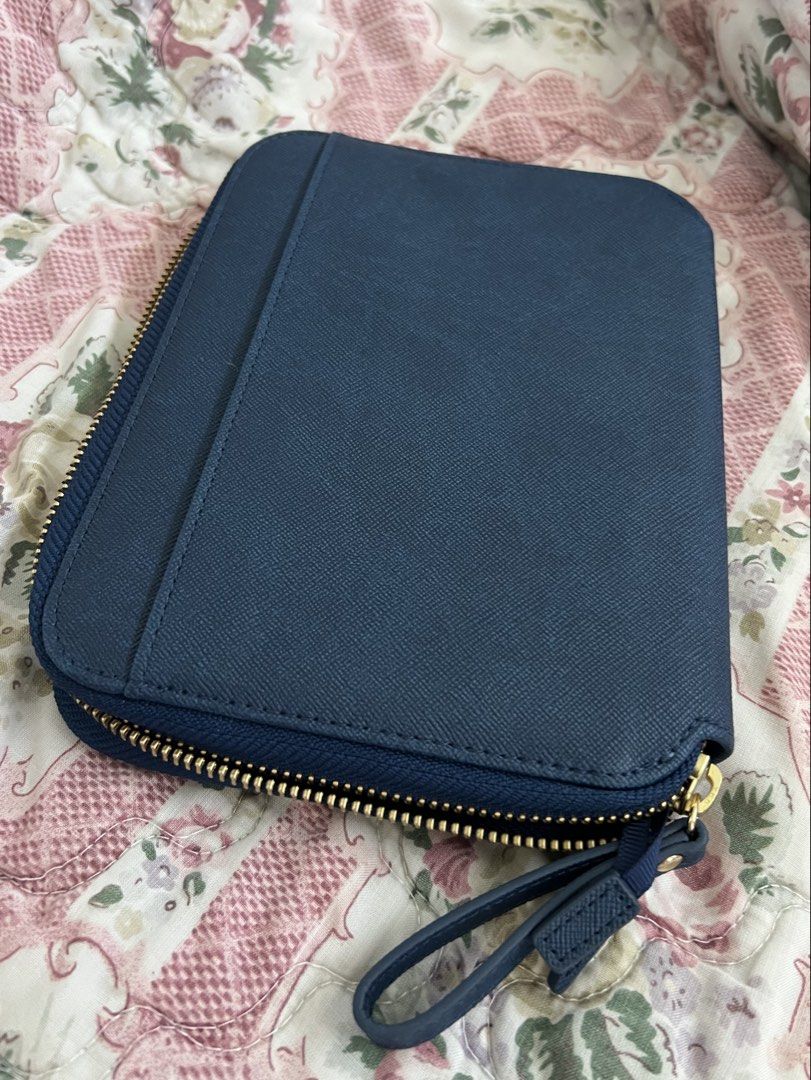 Hobonichi A6 Lago Cover (Category: Stationery & School Supplies) located in Pasig City. Submitted by decluttah831 (Listing ID 1437017704, Image 3). Description: Bought in Tobichi Tokyo, never used just removed the packaging! Price is negotiable ☺️ Rfs: impulse buy.