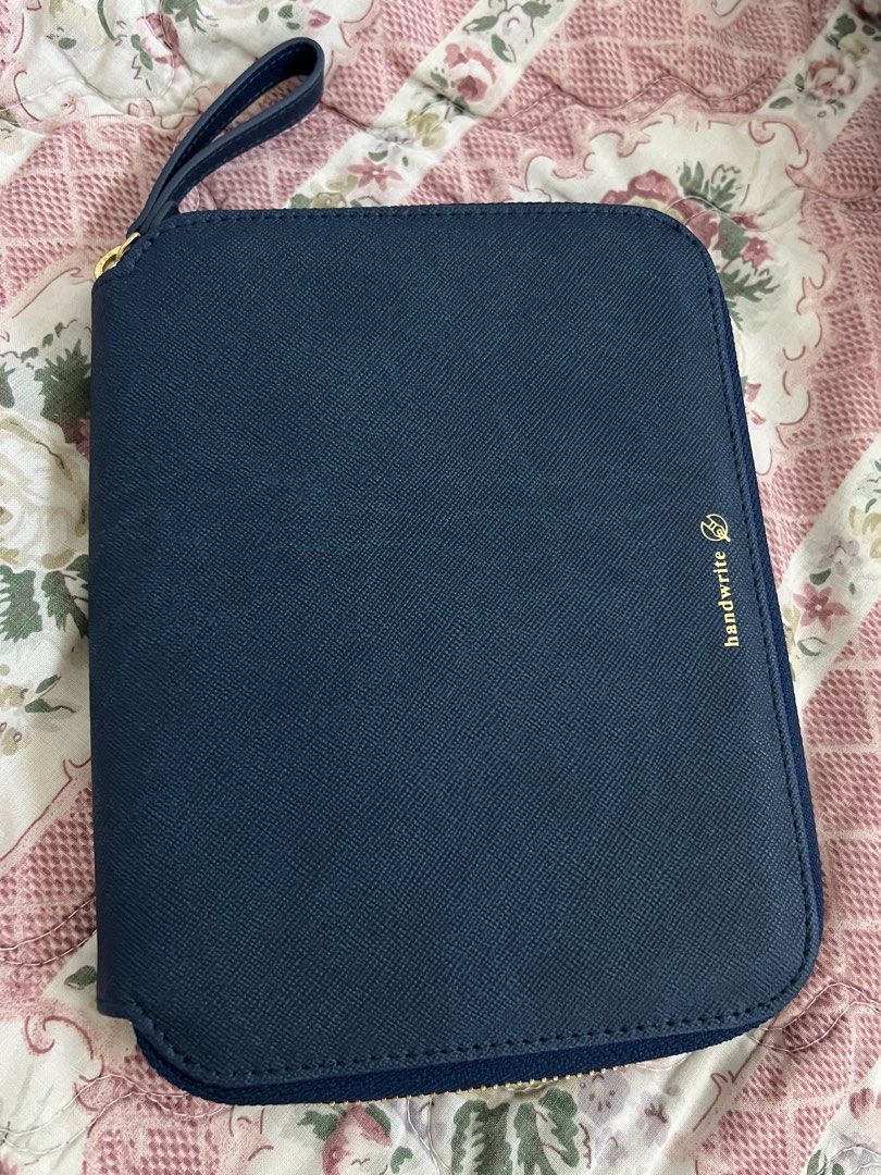 Hobonichi A6 Lago Cover (Category: Stationery & School Supplies) located in Pasig City. Submitted by decluttah831 (Listing ID 1437017704, Image 1). Description: Bought in Tobichi Tokyo, never used just removed the packaging! Price is negotiable ☺️ Rfs: impulse buy.