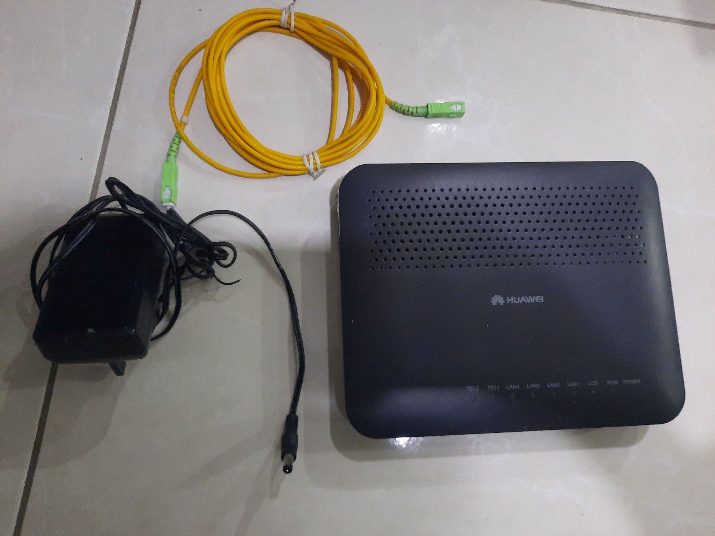 Huawei EchoLife HG8240 Router450490507094272002