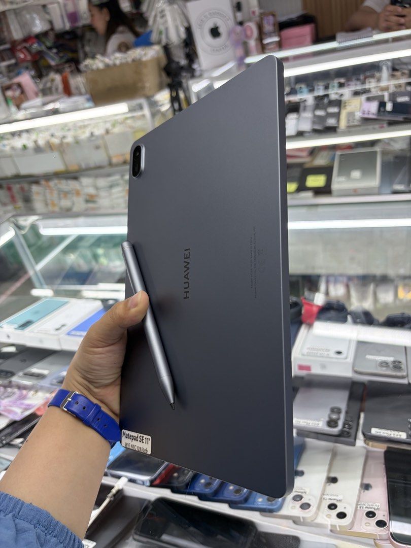 Huawei Matepad SE 11inch 128gb Wifi w/ pen (Category: Android) located in San Juan City. Submitted by javedsgadgetshop (Listing ID 1437171401, Image 2). Description: INSTALLMENT OPTIONS : SPAY LATER / GGIVES / CREDIT CARD! WE BUY AND SELL SO PWEDE MAGBINTA OR SWAP ! Quick Specs : 8,500 💵 Huawei Matepad SE 11' •128/6gb •NTC Variant •Good batt health •Wifi Only •95% Smoothness •No hidden issue | No Repaired •100% Authentic | Not Refurbished •w/ Sp