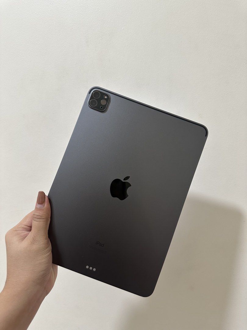 Ipad Pro M1 with Apple Magic keyboard 128gb WIFI (Category: iPad) located in Las Pinas. Submitted by amethyst0814 (Listing ID 1437208190, Image 3). Description: • FIXED PRICE •IPad is 95% smooth ( 2 dents & 1 scratch on the side) Original Apple keyboard 97% smooth (1 dent) all keypads are working • Rarely used for work • Face ID working • No charger included • With tempered glass Since Day 1 • No issue beside the 2 dents • With Ipad original box 