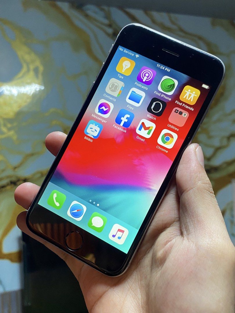 iphone 6 (Category: iPhone 6 Series) located in Manila. Submitted by rohan.gadgets (Listing ID 1437207253, Image 2). Description: iphone 6 good for backup phone or pang digicam mo. unit with new cord and case na. meet up or cod sa malayo. 1,299 nalang.