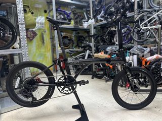 （分類：）位於 。 由 bikezone88hk 提交（商品編號 1437022281，圖片 1）。簡介： 。