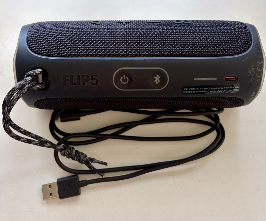 JBL Flip 5 potable Bluetooth speaker450112617049630721