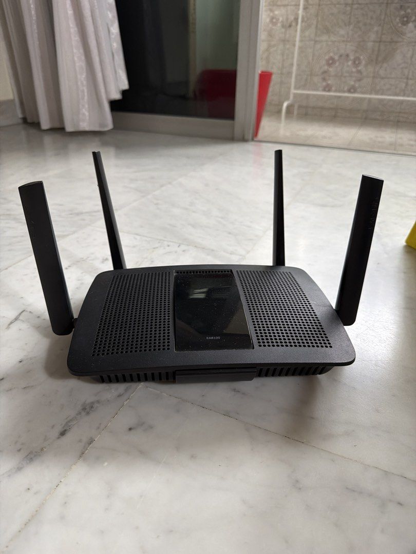 Linksys EAB8100 Router450243812656435200