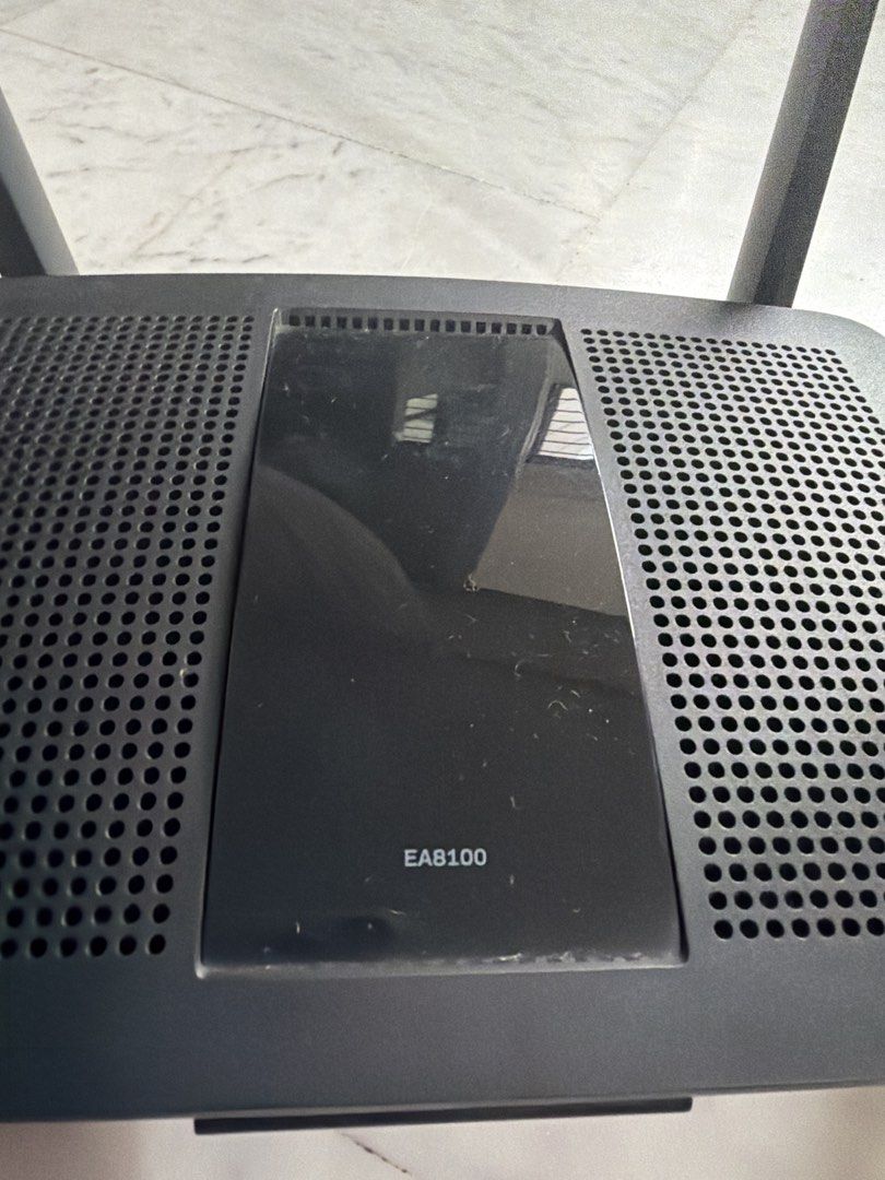 Linksys EAB8100 Router450243812656435201