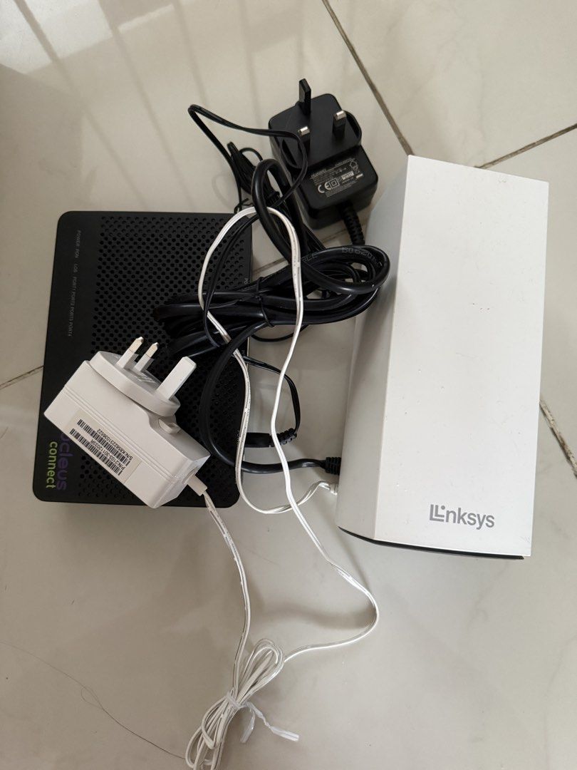 Linksys Router and Modem Set450129552402042880