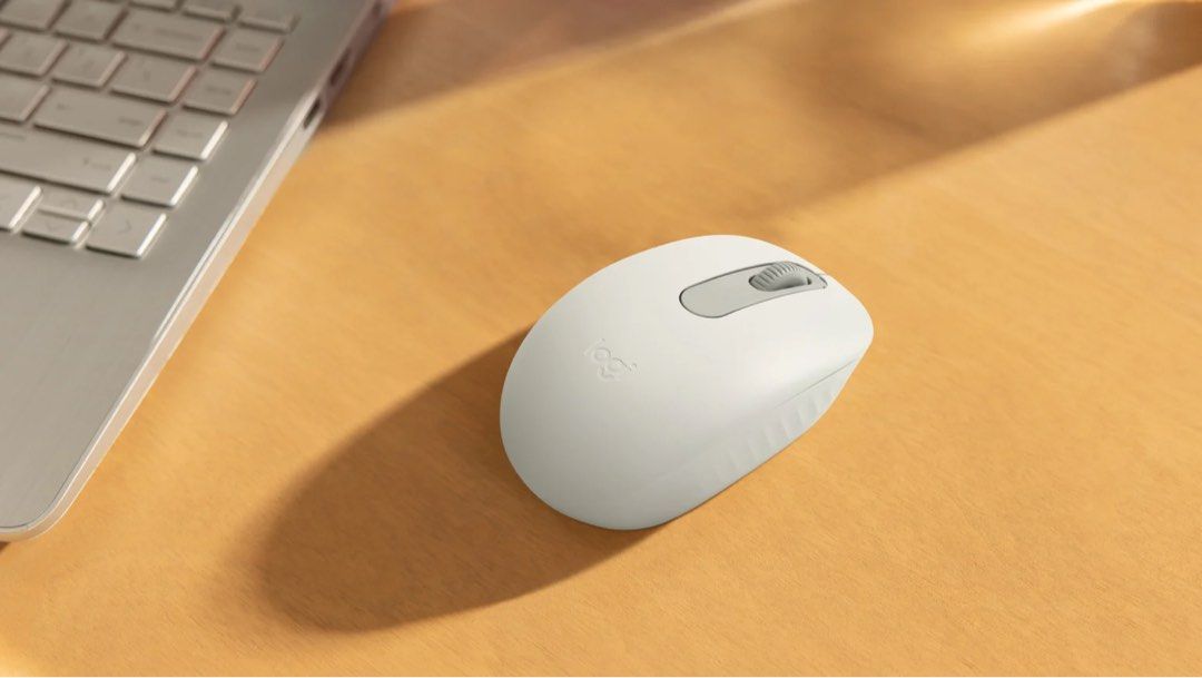 Logitech M196 Wireless Bluetooth Mouse - White450360971290234883
