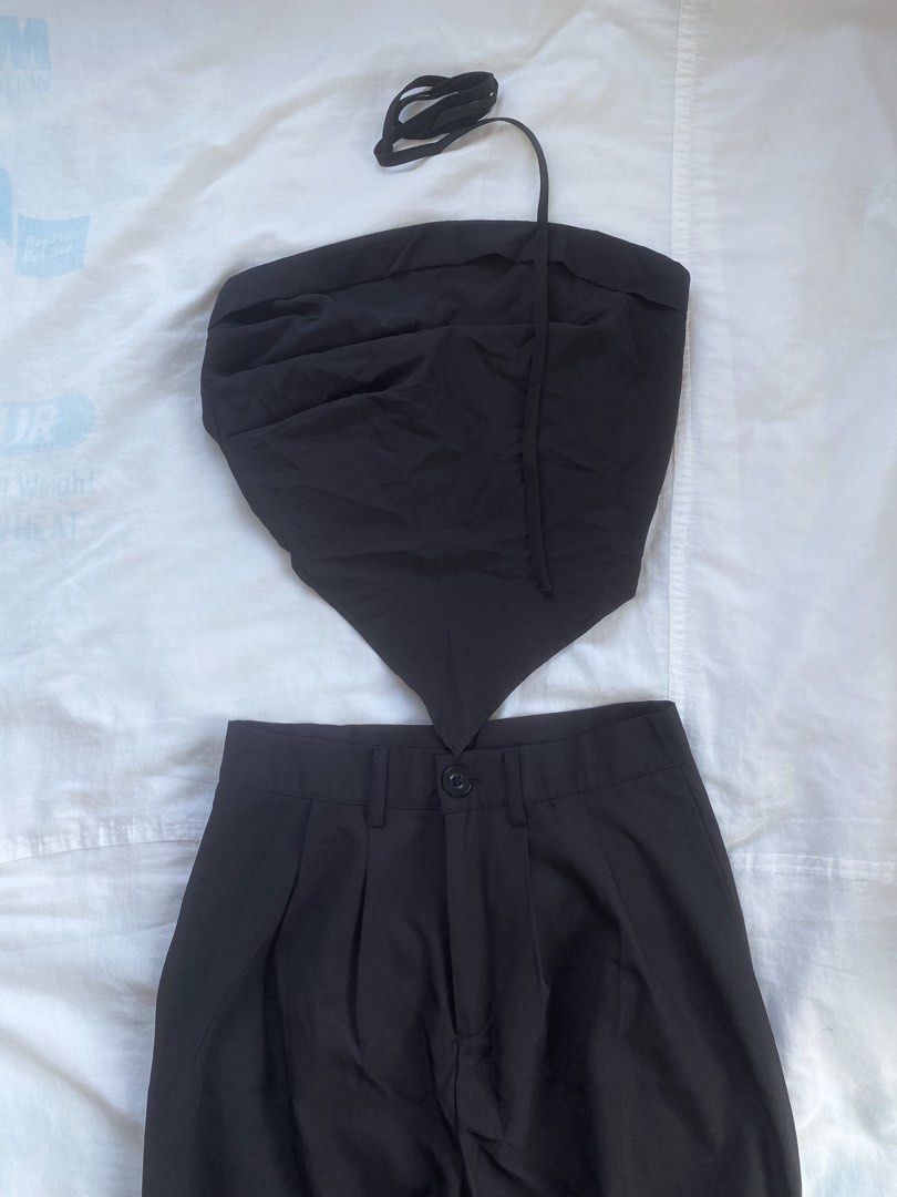 lovito triangle top trousers coords black coords coordinates (Category: Sets or Coordinates) located in Cabanatuan. Submitted by shop.yeshi (Listing ID 1437192661, Image 1). Description: lovito black triangle top and trousers coords size small brand new never worn with neck accessories ₱280.