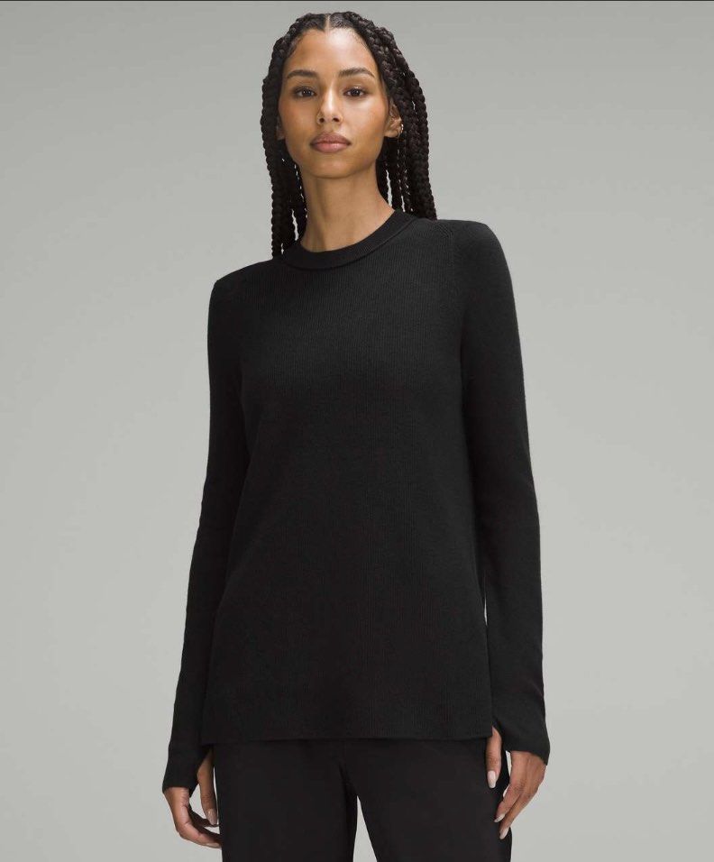 Lululemon Ribbed Long Sleeve Shirt (Category: Activewear) located in Mataasnakahoy. Submitted by zero4thrift (Listing ID 1437059347, Image 1). Description: - Lululemon long sleeve shirt - Ribbed texture - Classic crew neck - Thumbholes on sleeves - Side slits for added comfort - Lululemon logo detail - Perfect for layering or wearing alone Size Small on tag 18” width 28” length Very good condition 780 pesos only Shipping fee not included Courier 
