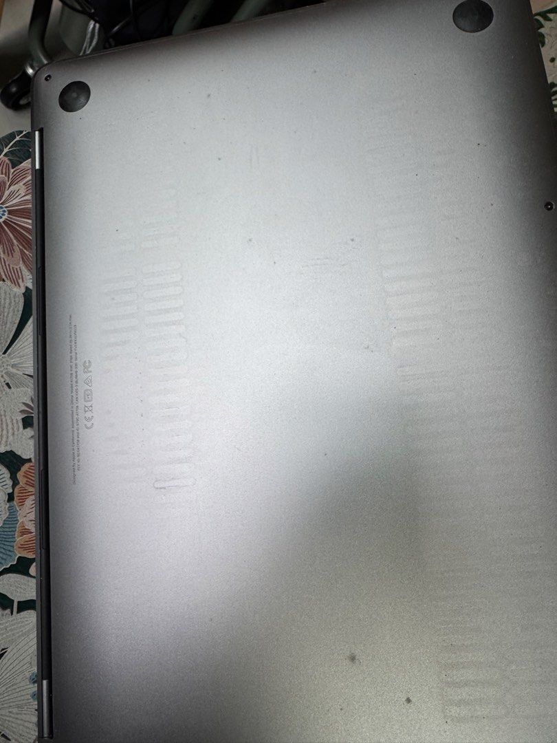 Apple MacBook Pro 13inch 2017450238443715962882