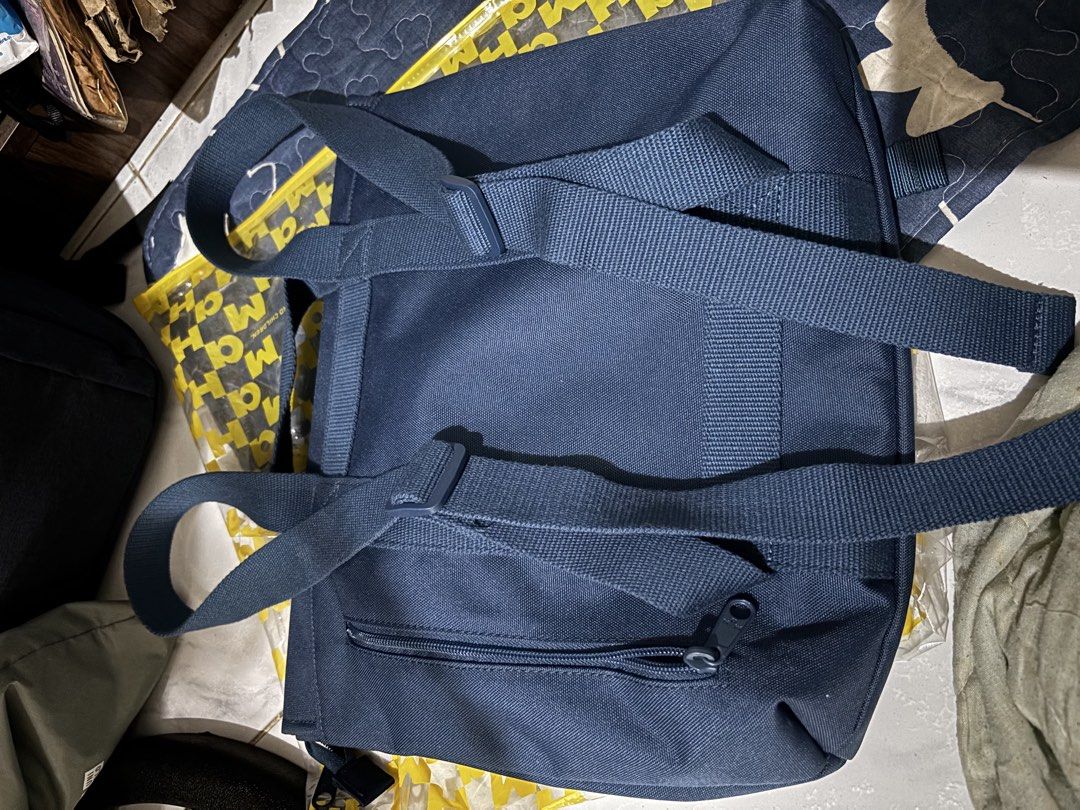 MaH Backpack (Category: Backpacks) located in Mercedes. Submitted by SusMom (Listing ID 1437121448, Image 3). Description: Used twice Rfs: too small for my need.