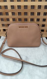 (Kategori: ) berada di . Dikirim oleh lovelystuffff24 (ID iklan 1437037210, Gambar 1). Deskripsi: .