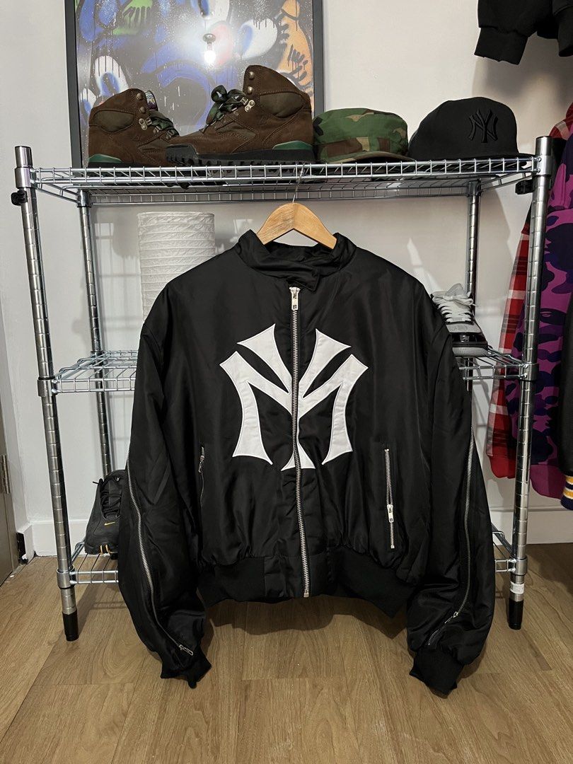Mowalola Black Bomber Jacket (Category: Coats, Jackets and Outerwear) located in Pasay City. Submitted by synag (Listing ID 1437205211, Image 1). Description: Mowalola black bomber jacket. NYC sh1t asfff mala timothee chalamet 27 width x 25 length.