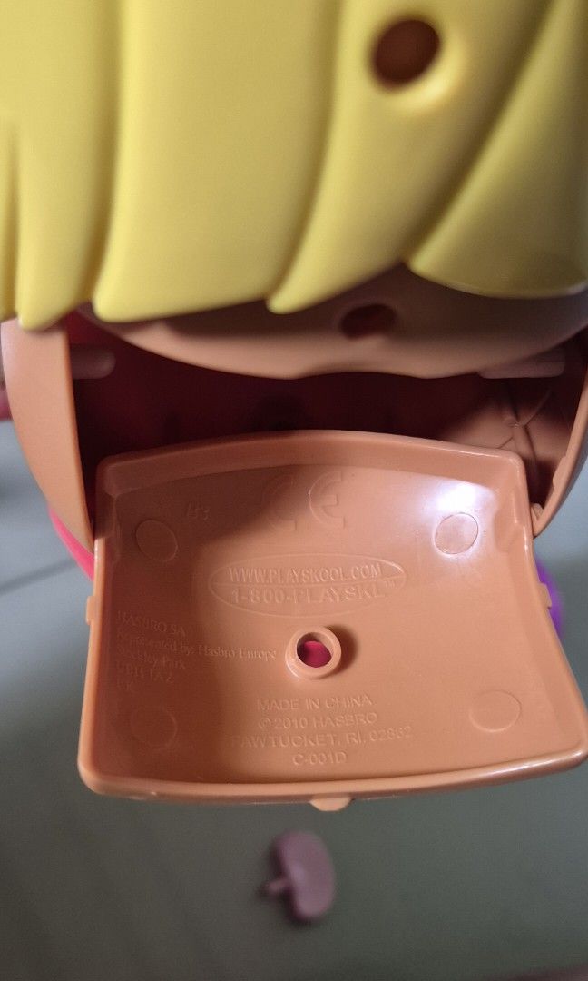 Mr. & Mrs. Potato (Category: Designer & Blind Box Toys) located in Manila. Submitted by mari217 (Listing ID 1437103834, Image 3). Description: Mrs. potato- complete Mr. potato- missing arm and back cover.