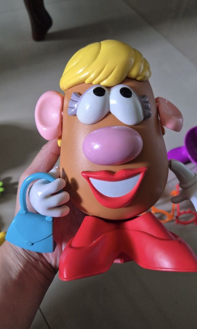 Mr. & Mrs. Potato (Category: Designer & Blind Box Toys) located in Manila. Submitted by mari217 (Listing ID 1437103834, Image 2). Description: Mrs. potato- complete Mr. potato- missing arm and back cover.