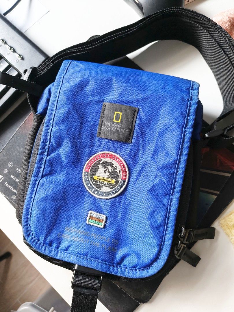 National Geographic Sling Bag with flap (Category: Sling Bags) located in Bulacan. Submitted by starterpackph (Listing ID 1437181049, Image 3). Description: BOUGHT - NOVEMBER 3 2025 SOLD - JANUARY 8 2026 National Geographic Sling bag 850 Php Only -Brand new -Two compartment with flap -Royal blue 🚸 No meet ups 📦 Delivery via J&T or LBC 💳 Payment first via Gcash.