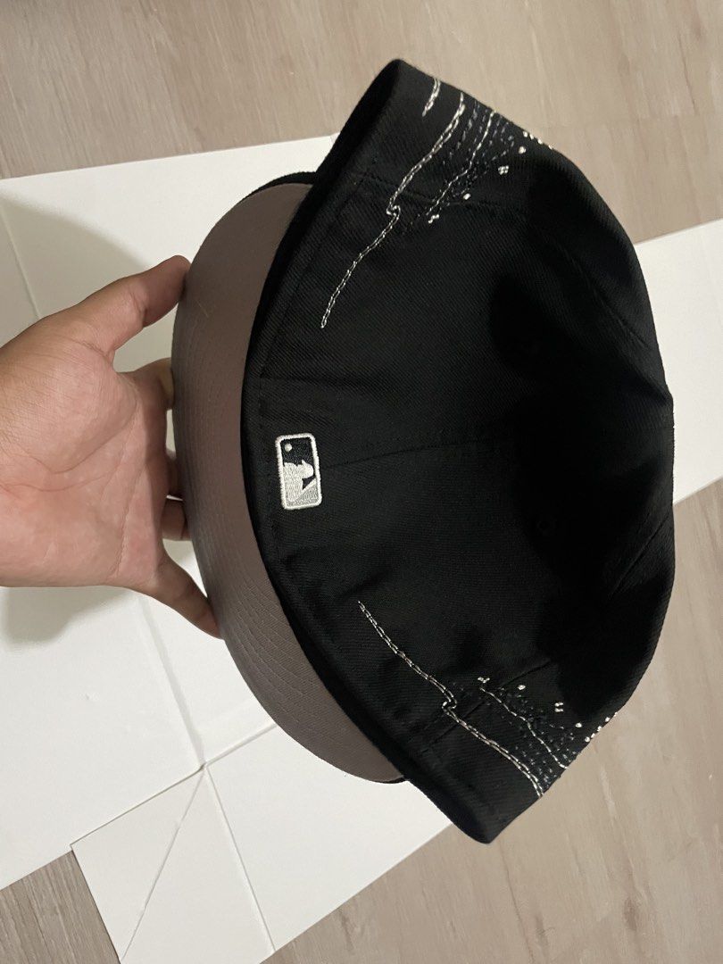 New Era Chicago White Sox 59FIFTY Cap (Category: Caps & Hats) located in Pasay City. Submitted by slideph (Listing ID 1437104920, Image 2). Description: - Chicago White Sox 59FIFTY cap - Black crown, brown brim - Size: 7 1/2 (59.6cm) - Features MLB logo.