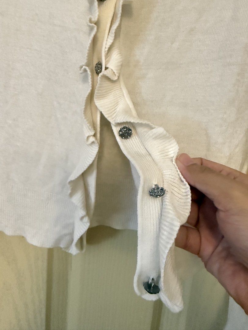 New York & Company blazer (Category: Coats, Jackets and Outerwear) located in Quezon City. Submitted by clazzystudio (Listing ID 1437102147, Image 3). Description: Xs on tag can be fit up to small.