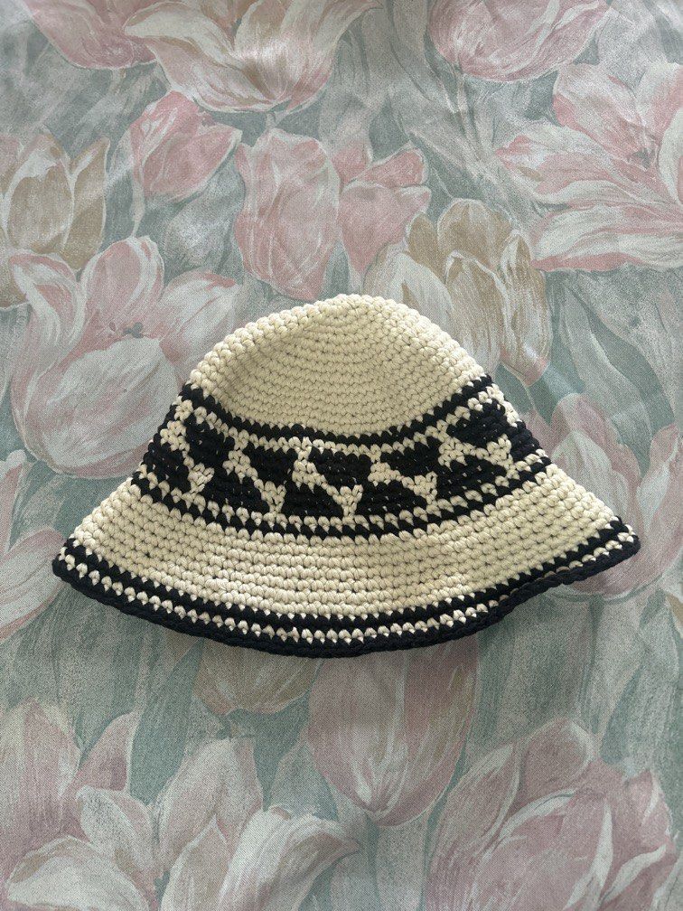 Niko and crochet bucket hat (Category: Caps & Hats) located in Malolos. Submitted by risen___ (Listing ID 1437036794, Image 1). Description: .