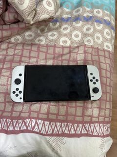 (Category: ) located in . Submitted by young.sellinggoodsnoscam (Listing ID 1437163446, Image 1). Description: .
