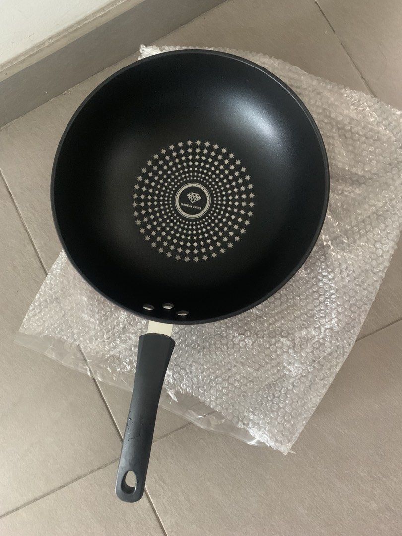 Non-Stick Wok - Brand New450892105107394563