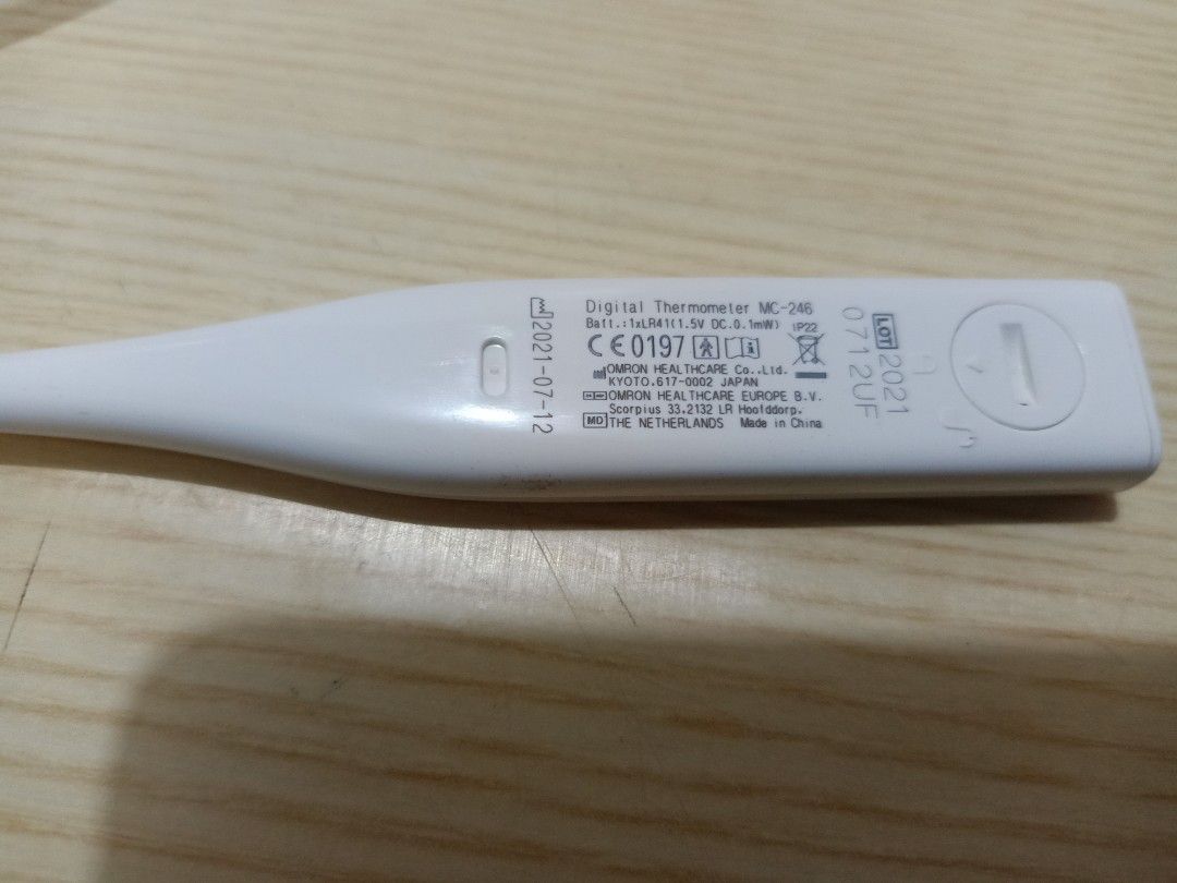 Omron Digital Thermometer MC-246 (Category: Health Monitors & Weighing Scales) located in Las Pinas. Submitted by the_recycle_shop (Listing ID 1437123378, Image 2). Description: Original good working condition with battery .