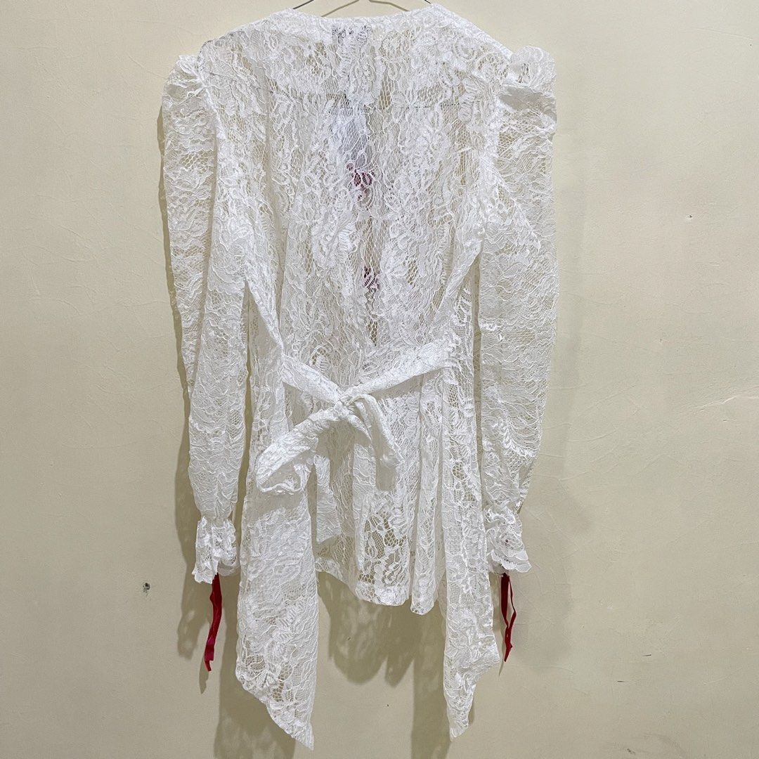 Outer (Kategori: Atasan) berada di Depok. Dikirim oleh gitatituu (ID iklan 1437075609, Gambar 3). Deskripsi: Mengurangi isi lemari. Beli 3 barang akan dapat free gift. .