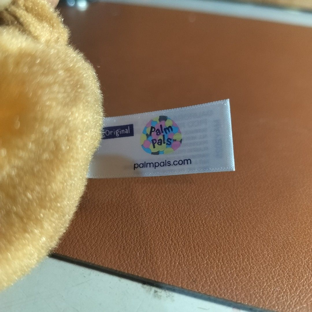 Palm Pals Moose Plush Toy (Authentic, with tag) (Category: Plushies & Soft Toys) located in Bocaue. Submitted by chilly.beans (Listing ID 1437106306, Image 3). Description: - Adorable Palm Pals moose plush toy, selling it tho since I wanted a cow not a moose 💌 - Soft, brown fur - Cute face and small antlers - Includes brand tag Mode of payment: Gcash 💰📲 *Please send screenshot as proof of payment* Buyer will cover the shipping fee 💌 Lalamove 