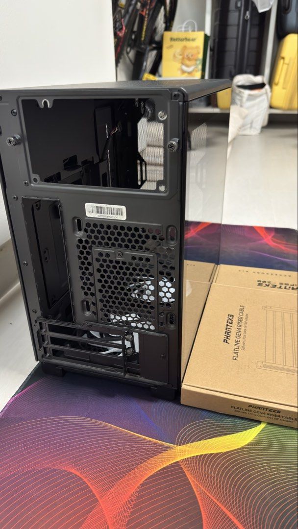 Phanteks Eclipse P200A PC Case with Accessories450959487544872962