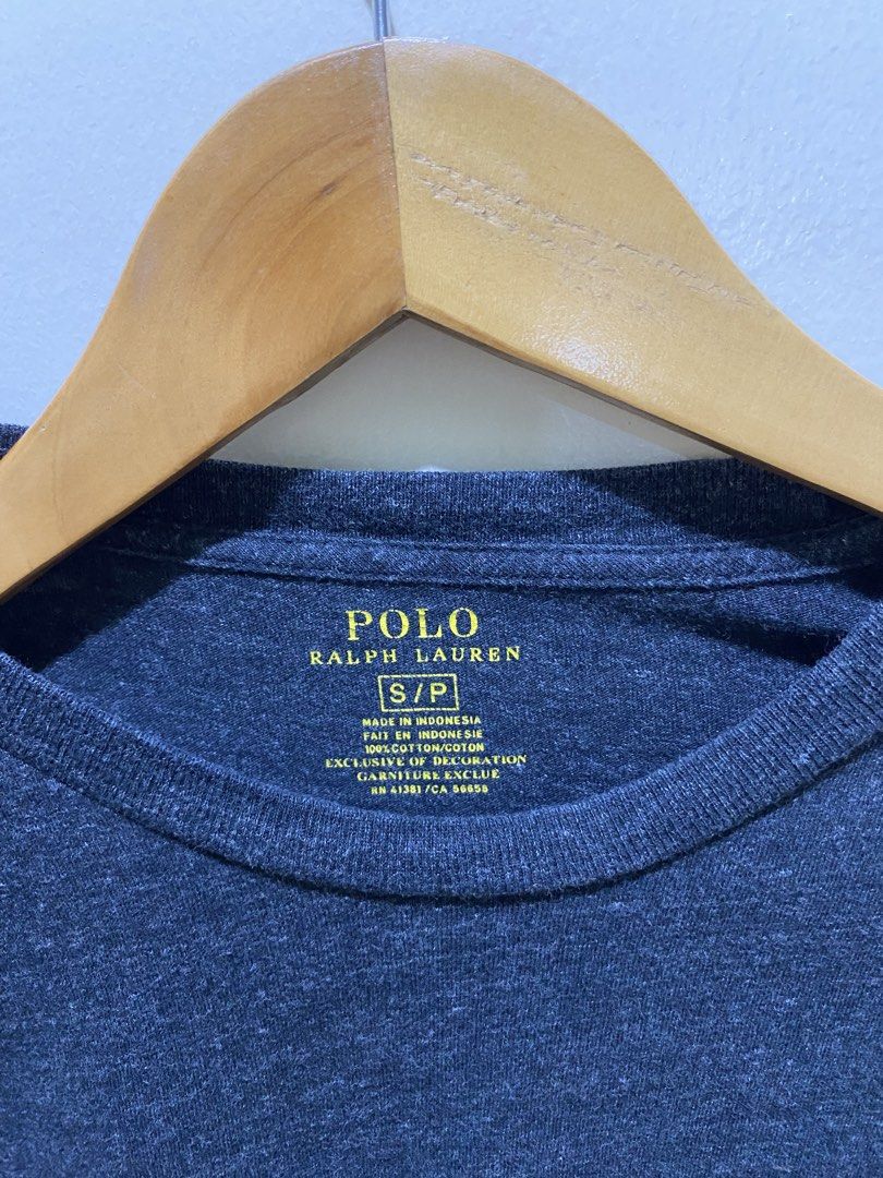 Polo Ralph Lauren Small pony LS (Category: Tshirts & Polo Shirts ) located in Pasay City. Submitted by choylazcano (Listing ID 1437153054, Image 3). Description: Polo Ralph Lauren Small pony LS Size: Small on tag fit to medium Dimension: 19x28 Excellent condition Flaw(s): None ₱450.