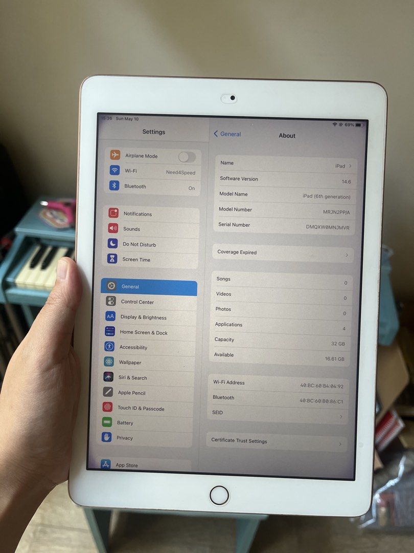 RUSH iPad 6th Gen 32 GB Rose Gold (Category: iPad) located in Makati City. Submitted by d.aqui (Listing ID 1437091414, Image 2). Description: - comes with Paperlike screen protector - comes with Apple Pencil - no charger - no issues besides what's indicated below - issues: minor scratches on back, dark marks in corner of screen (not noticeable while using it) SEE PICTURES apple, iphone, samsung galaxy, tablet, elearning, school, huawei, kobo, ama