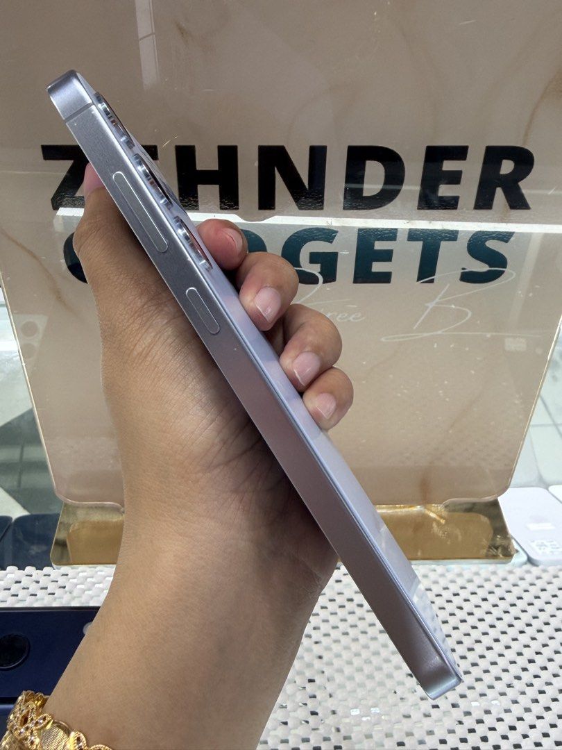 SAMSUNG S24 PLUS 12/512GB OPENLINE (NTC APPROVED) (Category: Samsung) located in San Juan City. Submitted by desireebayal96 (Listing ID 1437076798, Image 3). Description: SAMSUNG GALAXY S24+ * NTC APPROVED * 12/512GB * DUAL SIM * OPENLINE (BOTH PHYSICAL SIM) * 4900mAh * 97% SMOOTH * NO ISSUE * NO HISTORY OF REPAIR * NO AMOLED BURN * NO DEAD PIXEL * WITH CORD TYPE-C NOTE: HINDI PO MASYADONG MAKINIS, PERO DI NAKAKA APEKTO SA PERFORMANCE SUPER SMOOT