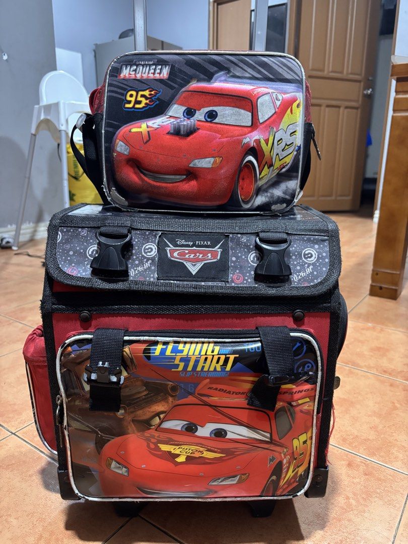 School trolley bag (Category: Strollers) located in Antipolo. Submitted by Avocadowss (Listing ID 1437136934, Image 1). Description: Disney school trolley bag Posted na po yung flaws bahala na po kayo magtahi/magpatahi.