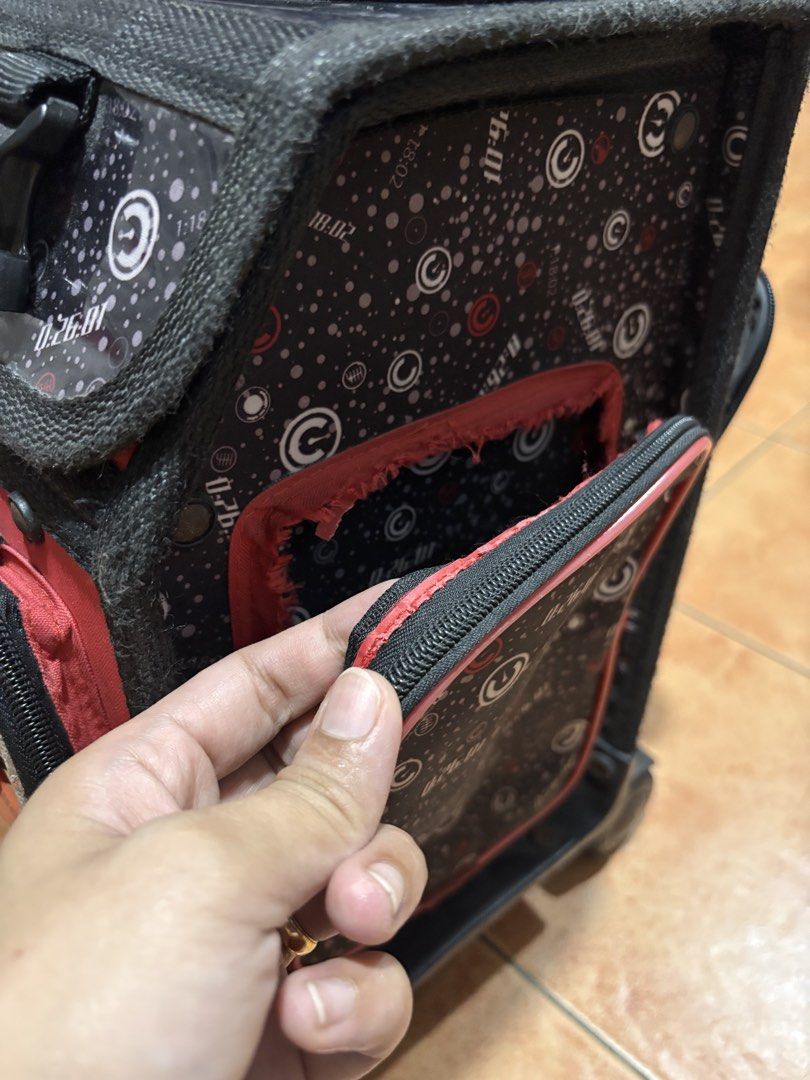School trolley bag (Category: Strollers) located in Antipolo. Submitted by Avocadowss (Listing ID 1437136934, Image 2). Description: Disney school trolley bag Posted na po yung flaws bahala na po kayo magtahi/magpatahi.