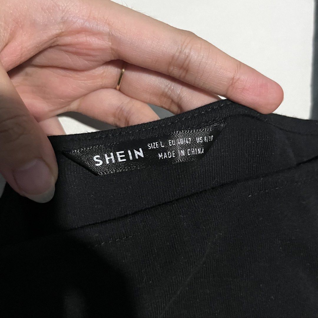 SHEIN Black Square Neck Long Sleeve Top (Category: Blouses) located in Santa Rosa. Submitted by micstuff (Listing ID 1437186007, Image 2). Description: - SHEIN black long-sleeved top - Size: L - Features a square neckline.