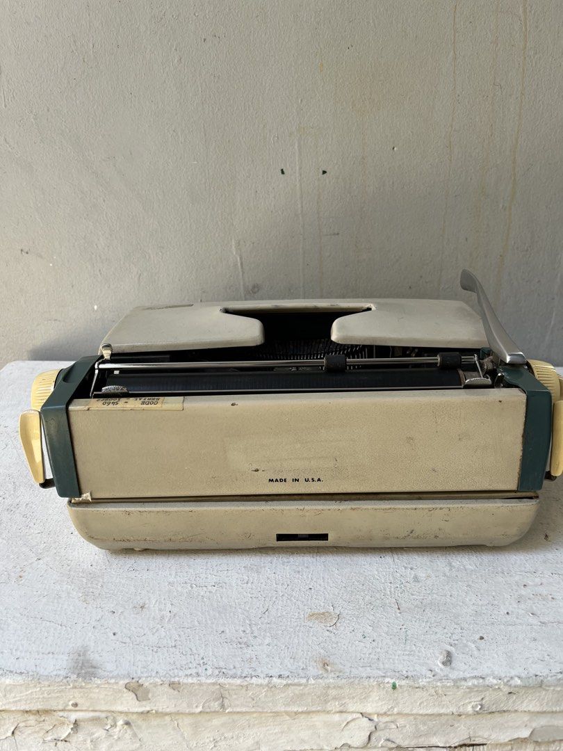 SMITH-CORONA PORTABLE TYPEWRITER (Category: Looking For) located in Quezon City. Submitted by docperry (Listing ID 1437044171, Image 2). Description: Smith-Corona portable typewriter model clipper serenity. Good working condition with 2 unused ribbon reels and 1 extra reel. Ideal for vintage-antique collectors. .
